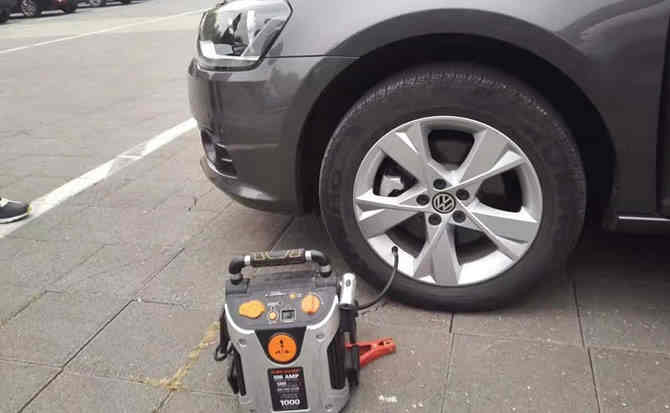 乌兰浩特汽车搭电案例