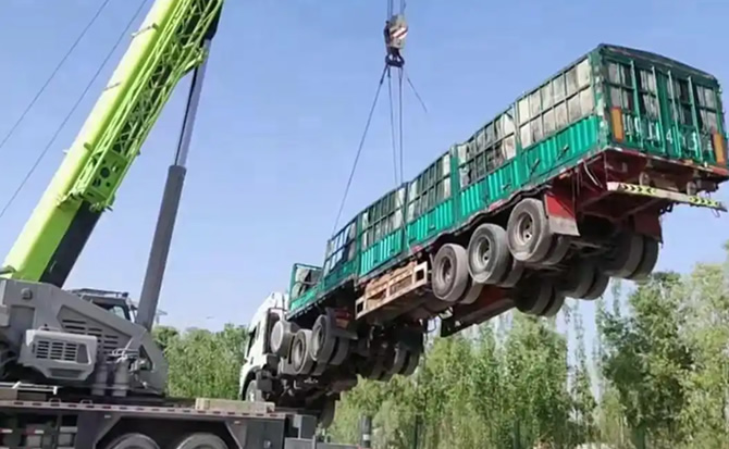 乌兰浩特道路脱困救援案例
