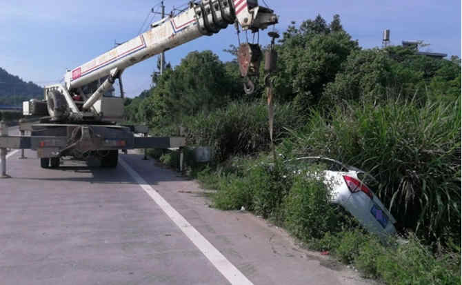 乌兰浩特重载吊车救援 乌兰浩特重载吊车救援